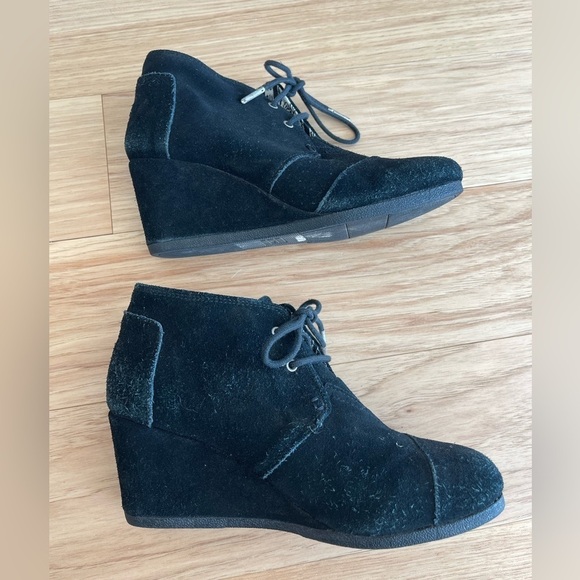 Toms Desert Wedges Black Suede Lace Up - Picture 5 of 7